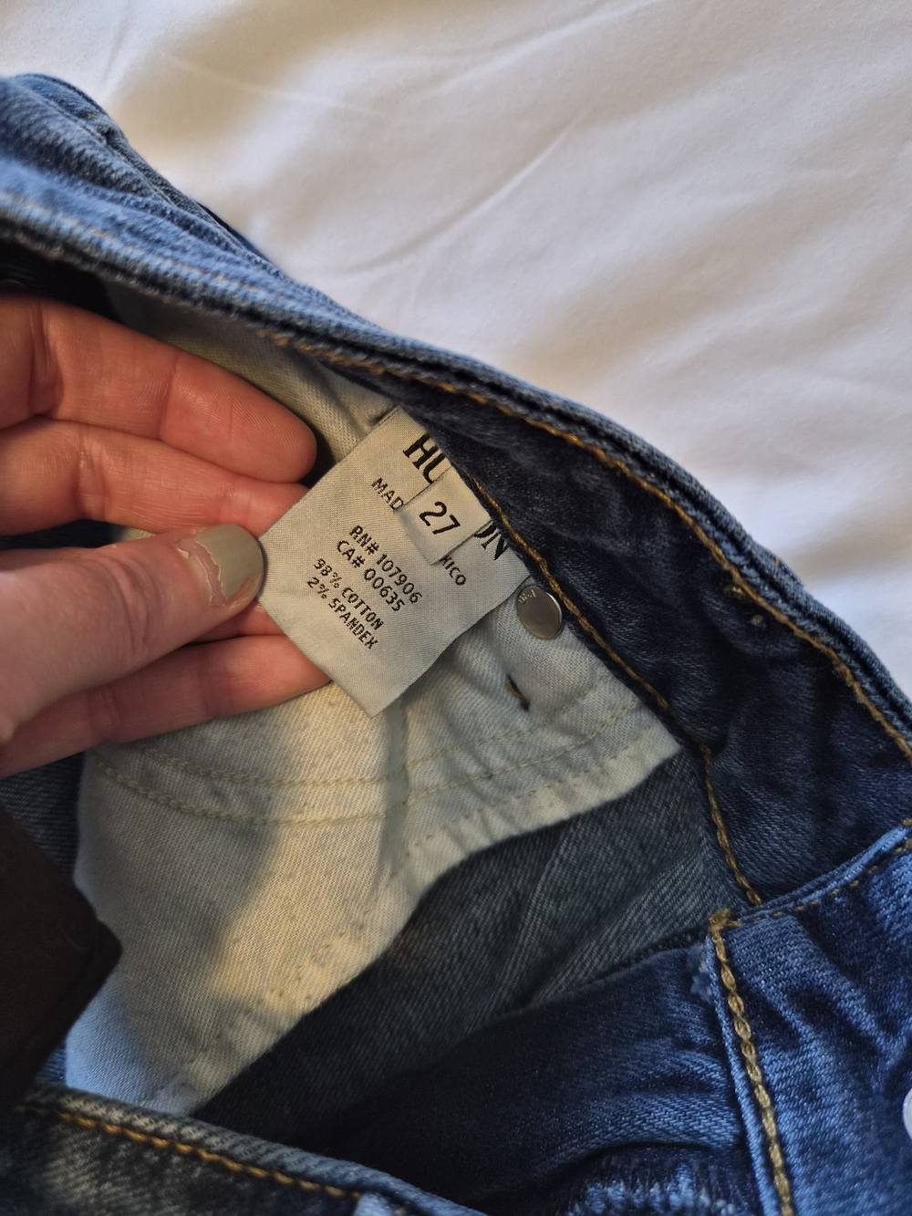 Hudson Jeans Dark Wash Low Rise Hampton Cuffed Shorts Size 27 - Picture 5 of 8
